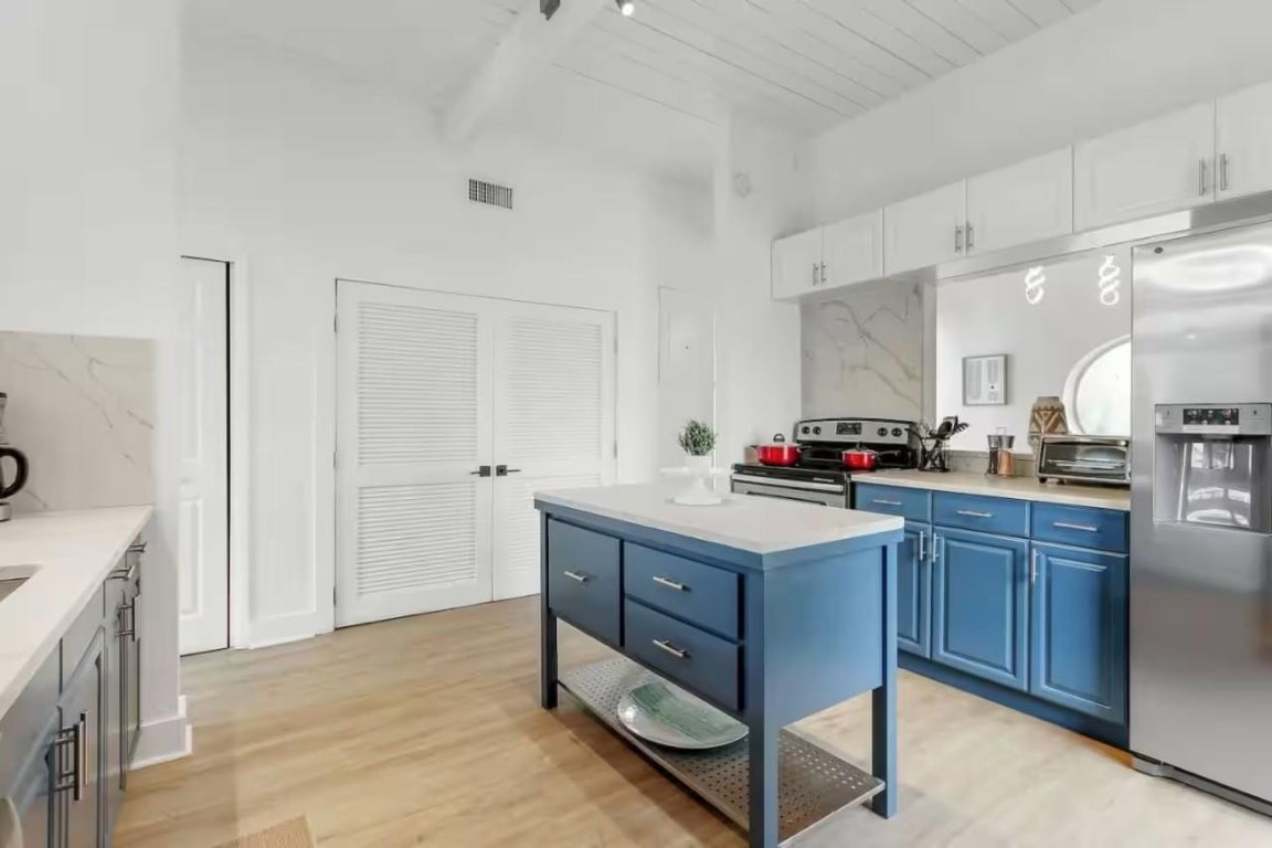 OCEAN BOULEVARD PARK - Residential