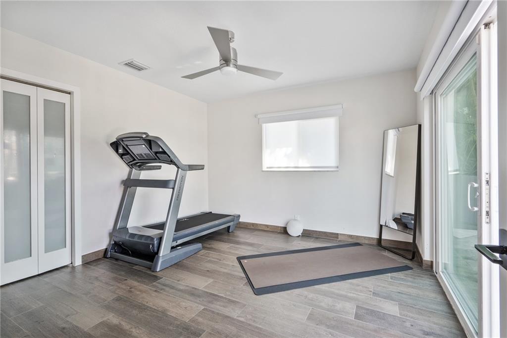 Country Club Isles 42-40 - Residential