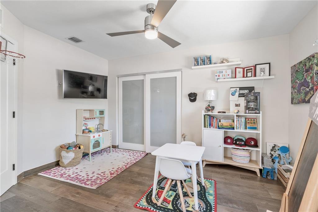 Country Club Isles 42-40 - Residential