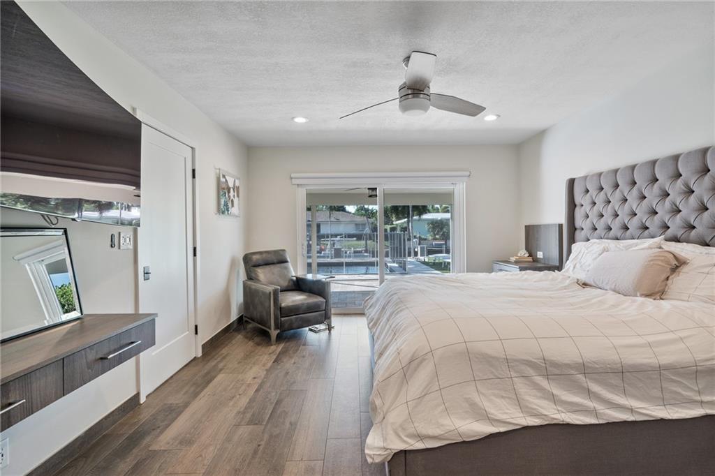 Country Club Isles 42-40 - Residential