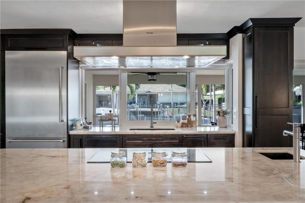 Country Club Isles 42-40 - Residential