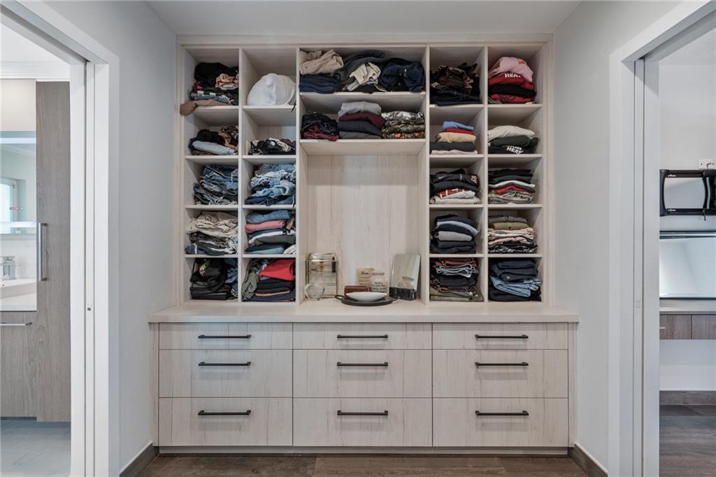 Country Club Isles 42-40 - Residential