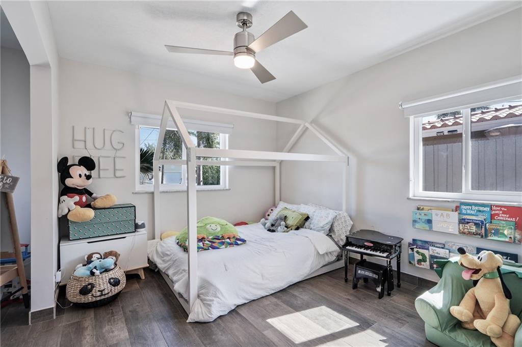 Country Club Isles 42-40 - Residential