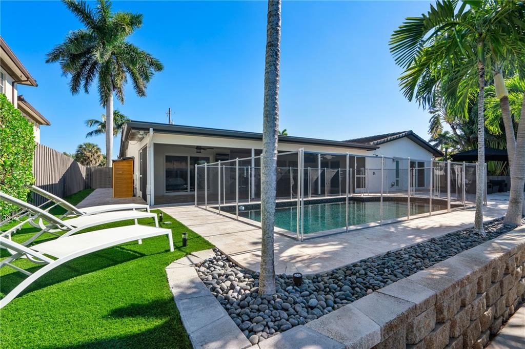 Country Club Isles 42-40 - Residential