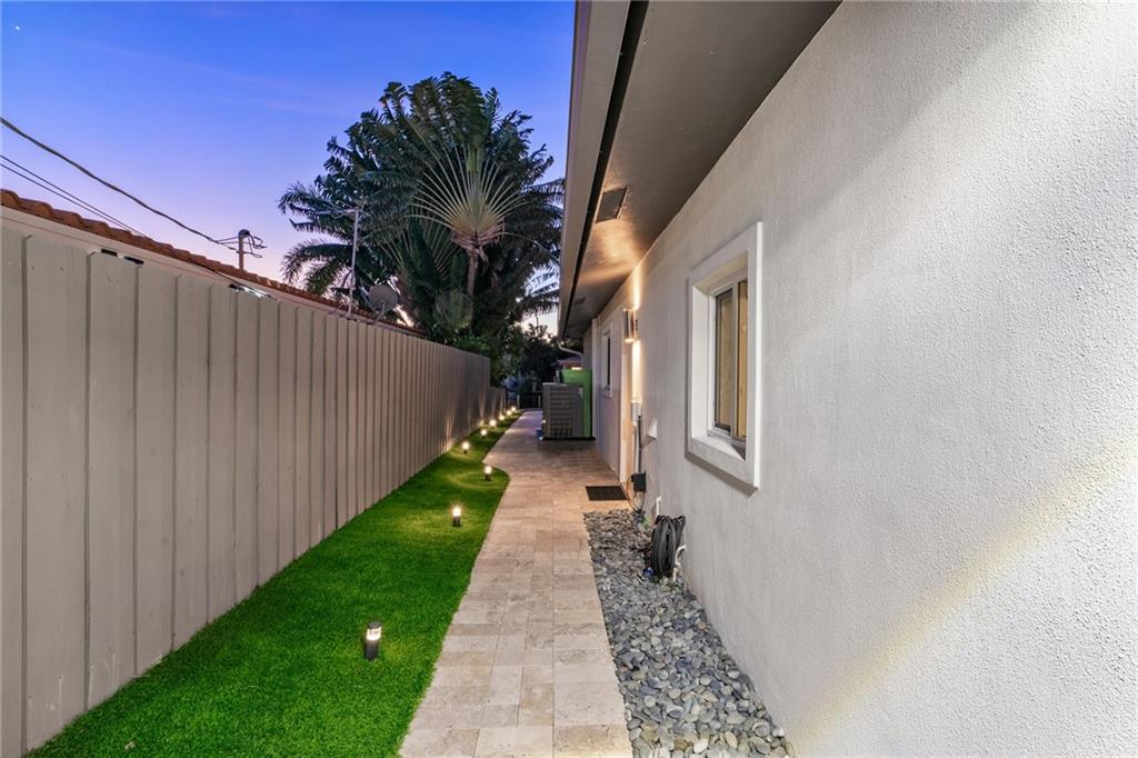 Country Club Isles 42-40 - Residential