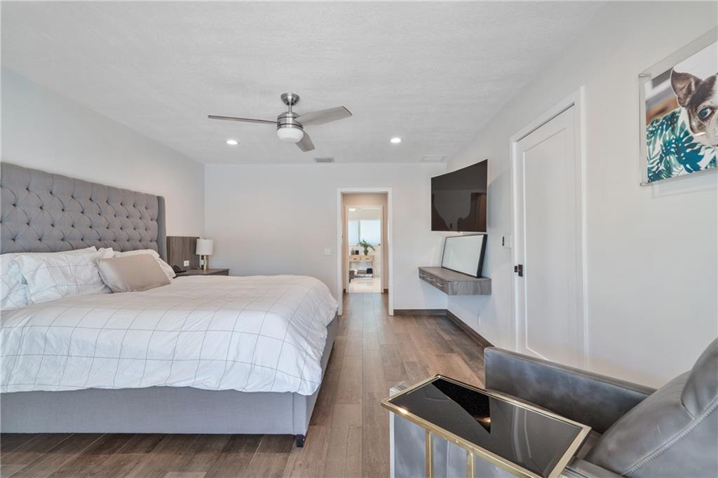 Country Club Isles 42-40 - Residential