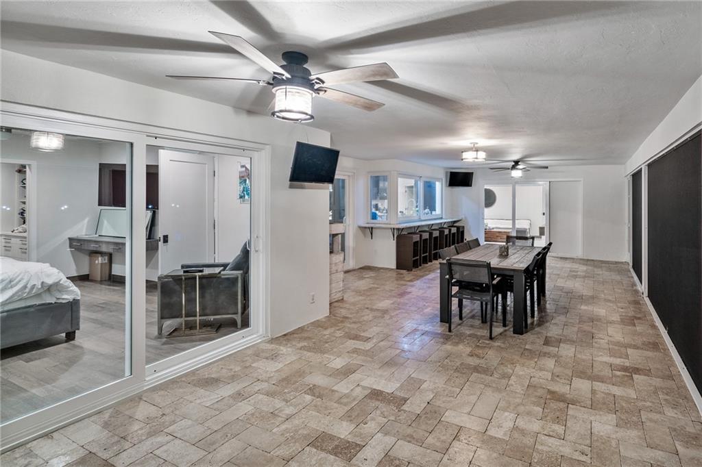 Country Club Isles 42-40 - Residential