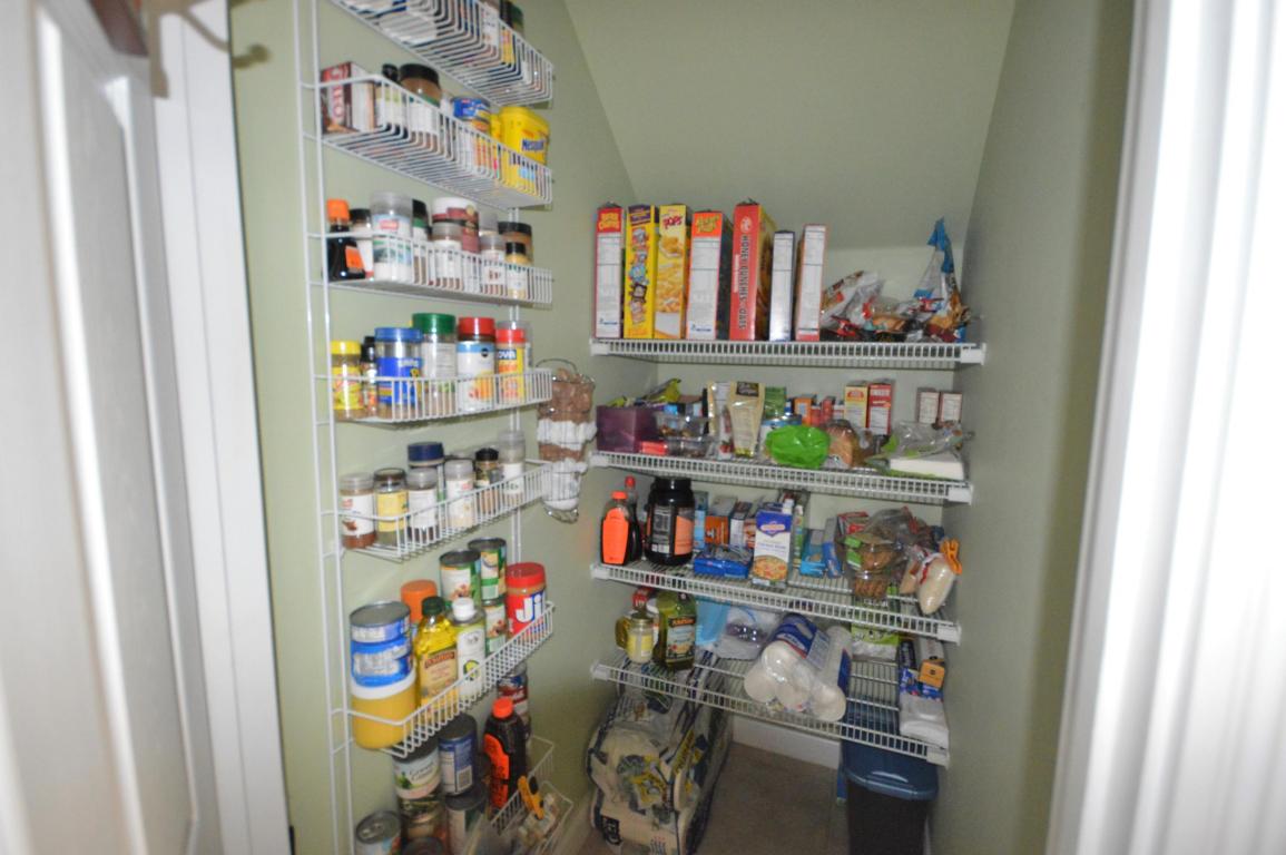 PINEWOOD LAKE - Residential