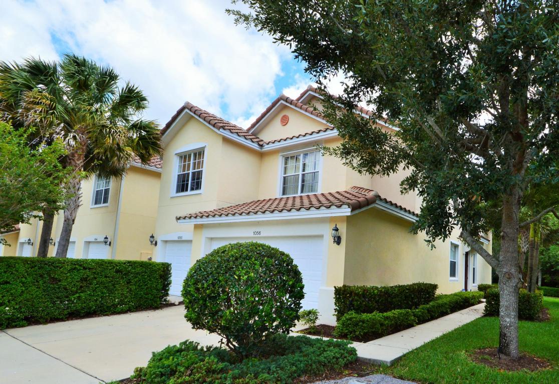 PINEWOOD LAKE - Residential