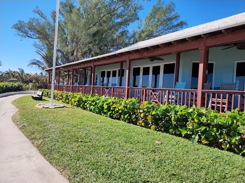 A home in Briny Breezes