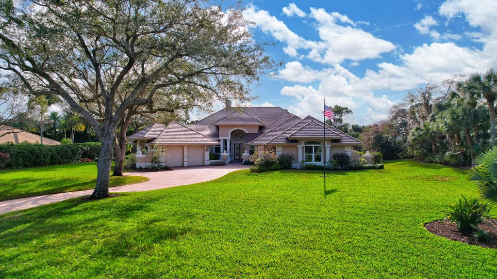 Photo of 5906 SE Congressional Place, Stuart, FL 34997 (MLS # R10948916)