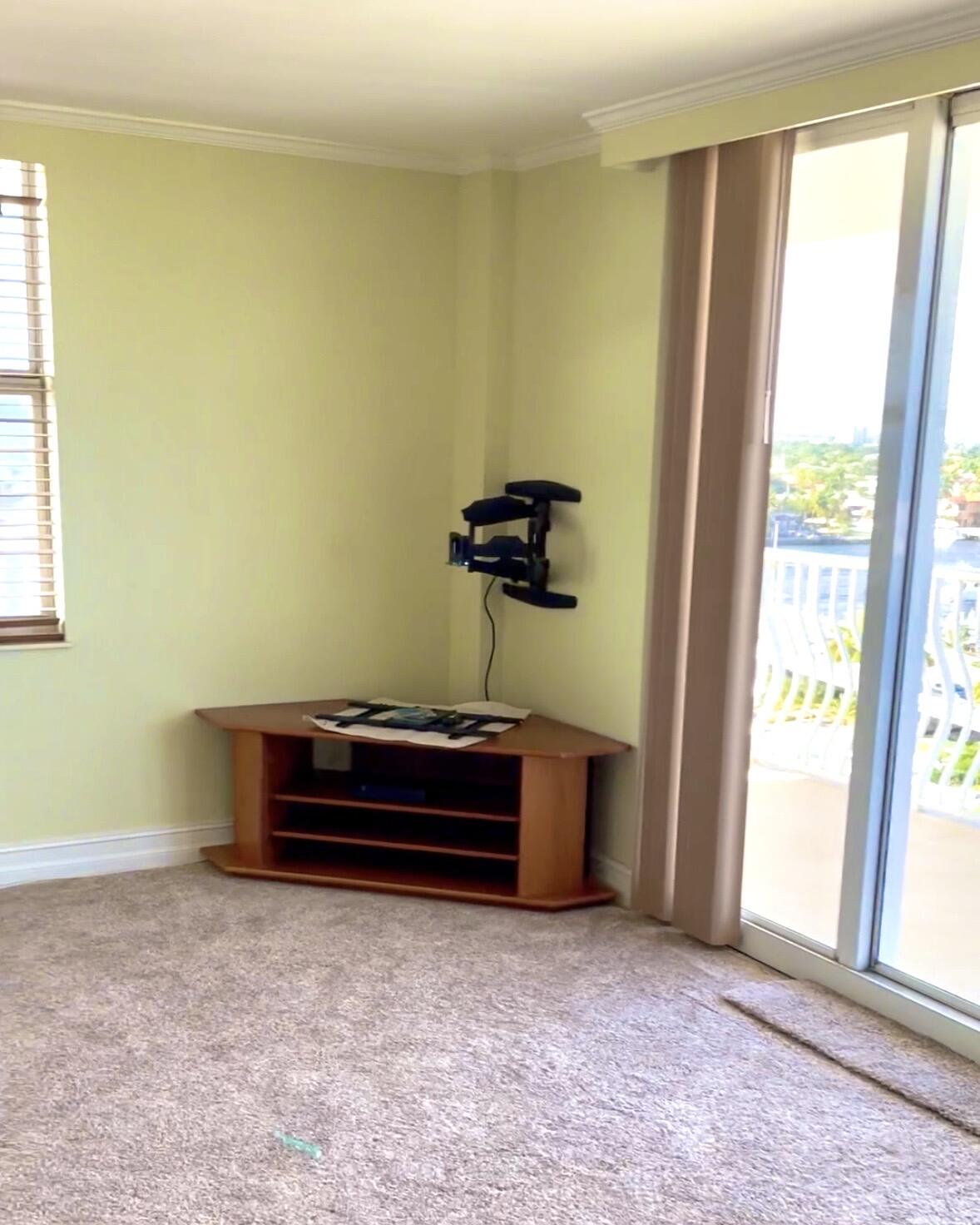 VENETIAN CONDO - Residential Lease