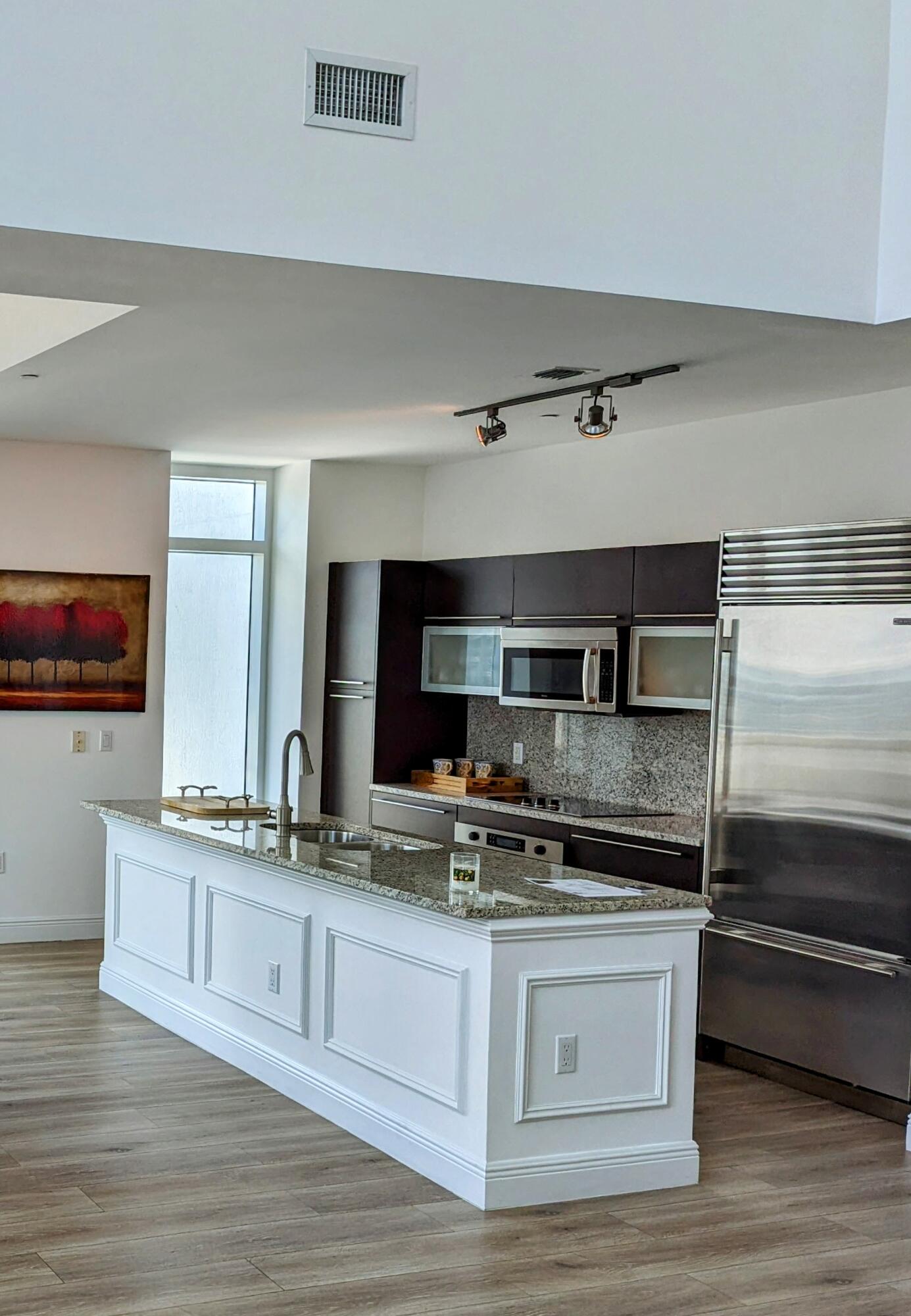 THE PLAZA 901 BRICKELL CO - Residential