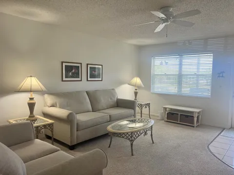 23 Lyndhurst A Unit 23, Deerfield Beach, FL MLS: R11091667
