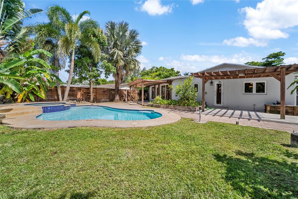 Photo of 4911 NW 76th Place, Coconut Creek, FL 33073 (MLS # F10452509)