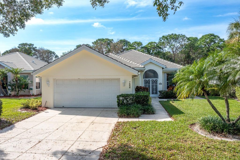 Photo of 7554 SE Fiddlewood Lane, Hobe Sound, FL 33455 (MLS # R10954076)