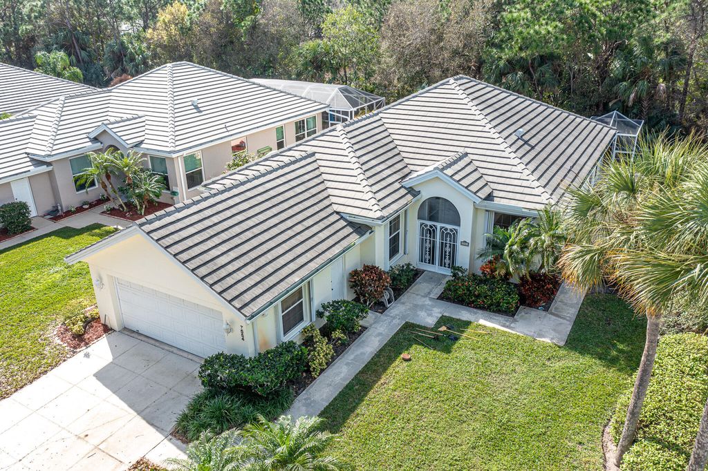 Photo of 7554 SE Fiddlewood Lane, Hobe Sound, FL 33455 (MLS # R10954076)
