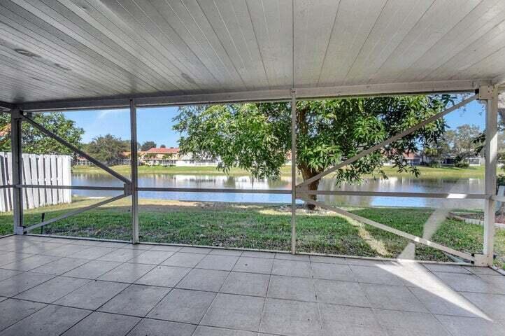 BOCA SPRINGS - Residential