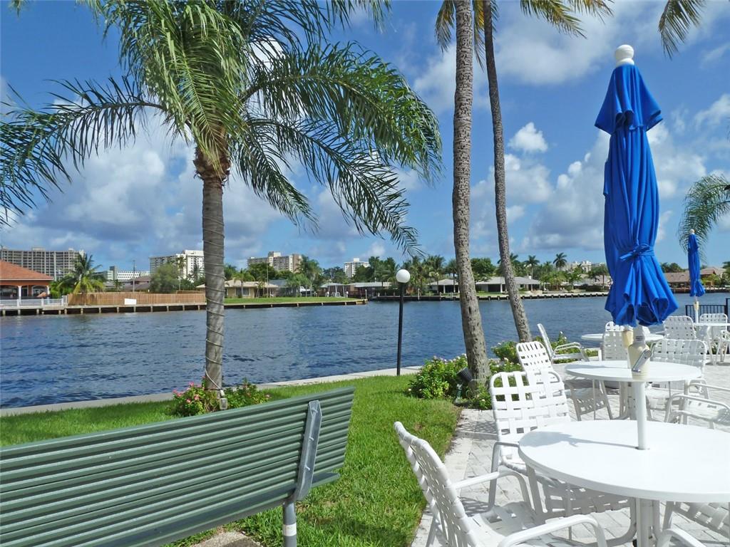 Bay Colony Club - Residential