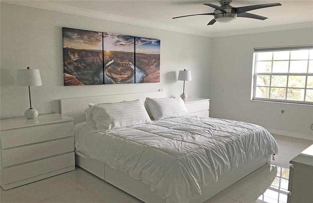 Bay Colony Club - Residential