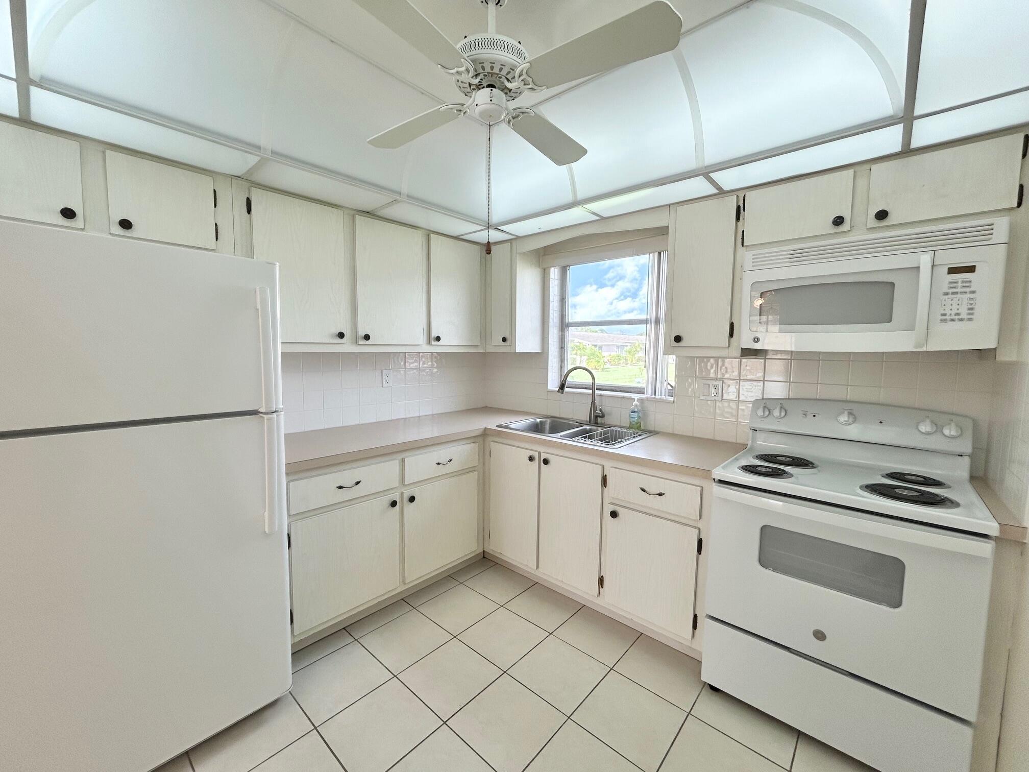 View photos, virtual tours, details... 2556 Dudley Drive E D