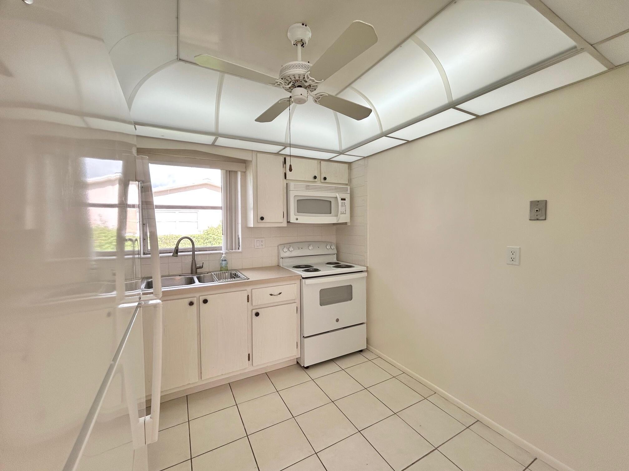 View photos, virtual tours, details... 2556 Dudley Drive E D