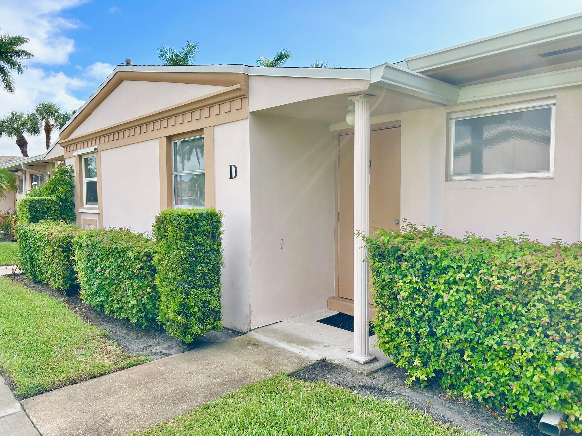 Come enjoy the Florida sunshine in this light and bright 2 bedroom 1 bath Villa located in the Dudley section of the Cresthaven Villas. Newer electric panel, AC, range & refrigerator. New luxury vinyl wood plank flooring in both bedrooms. Fresh paint throughout. Bathroom has been updated with a walk in shower. Many closets for storage. Each bedroom has full wall closet as ell as a linen closet, ac closet and a large walk in closet on the back porch. Enclosed back porch overlooks tropical backyard. Short walk to the resort style amenities with a heated salt water pool, clubhouse and amenities. Auditorium hosts many activities including bingo, parties/entertainment, dance/yoga classes. There is shuffle board, bocce, library, full fitness center, sauna, and locker rooms with showers.