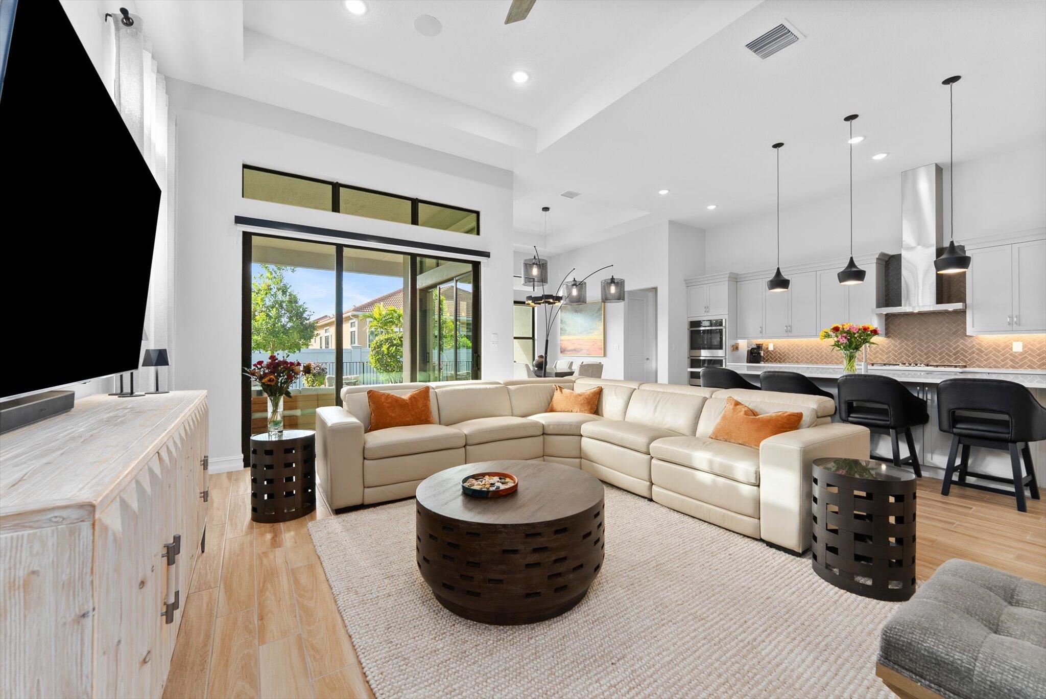 PARKLAND ROYALE - Residential