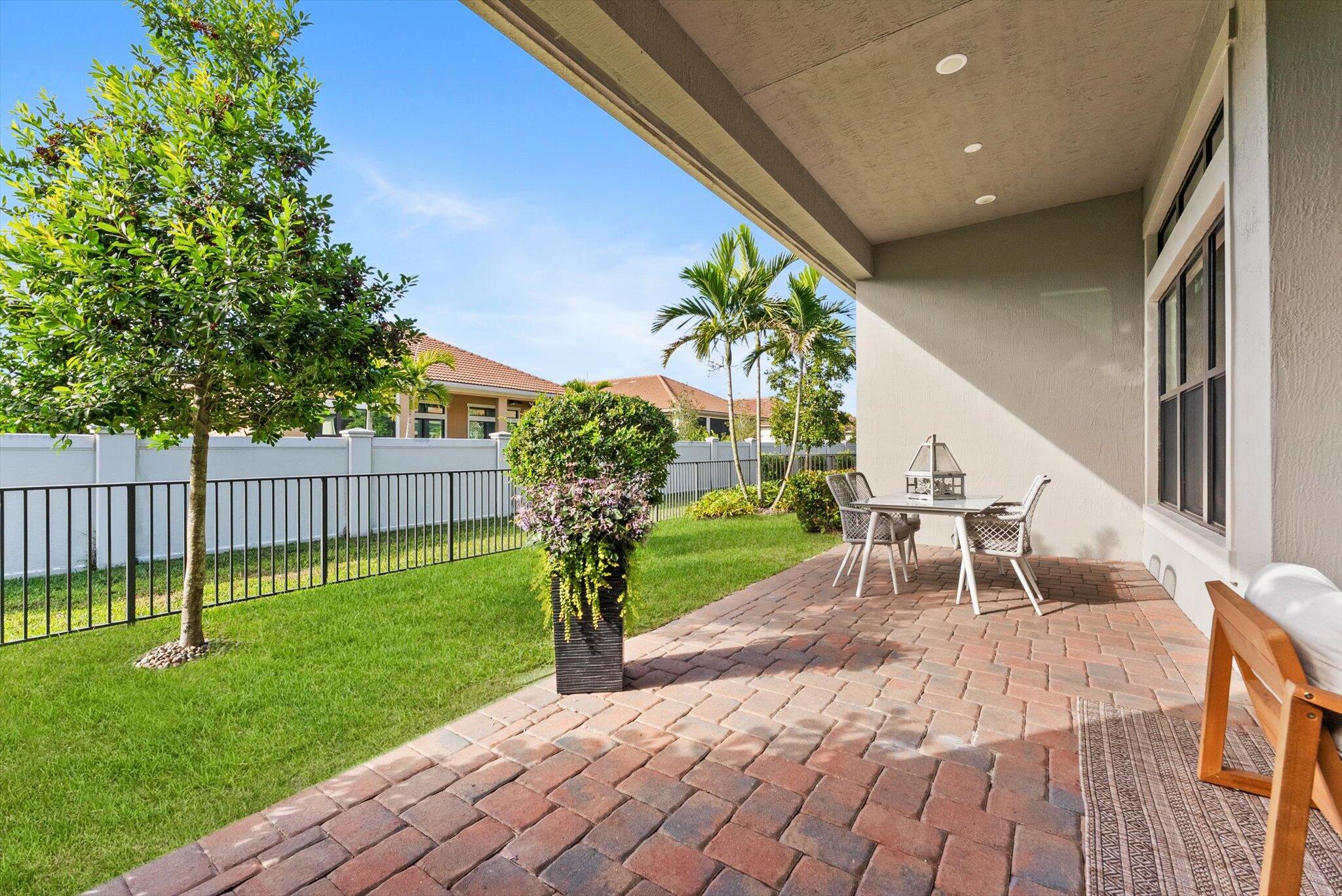 PARKLAND ROYALE - Residential