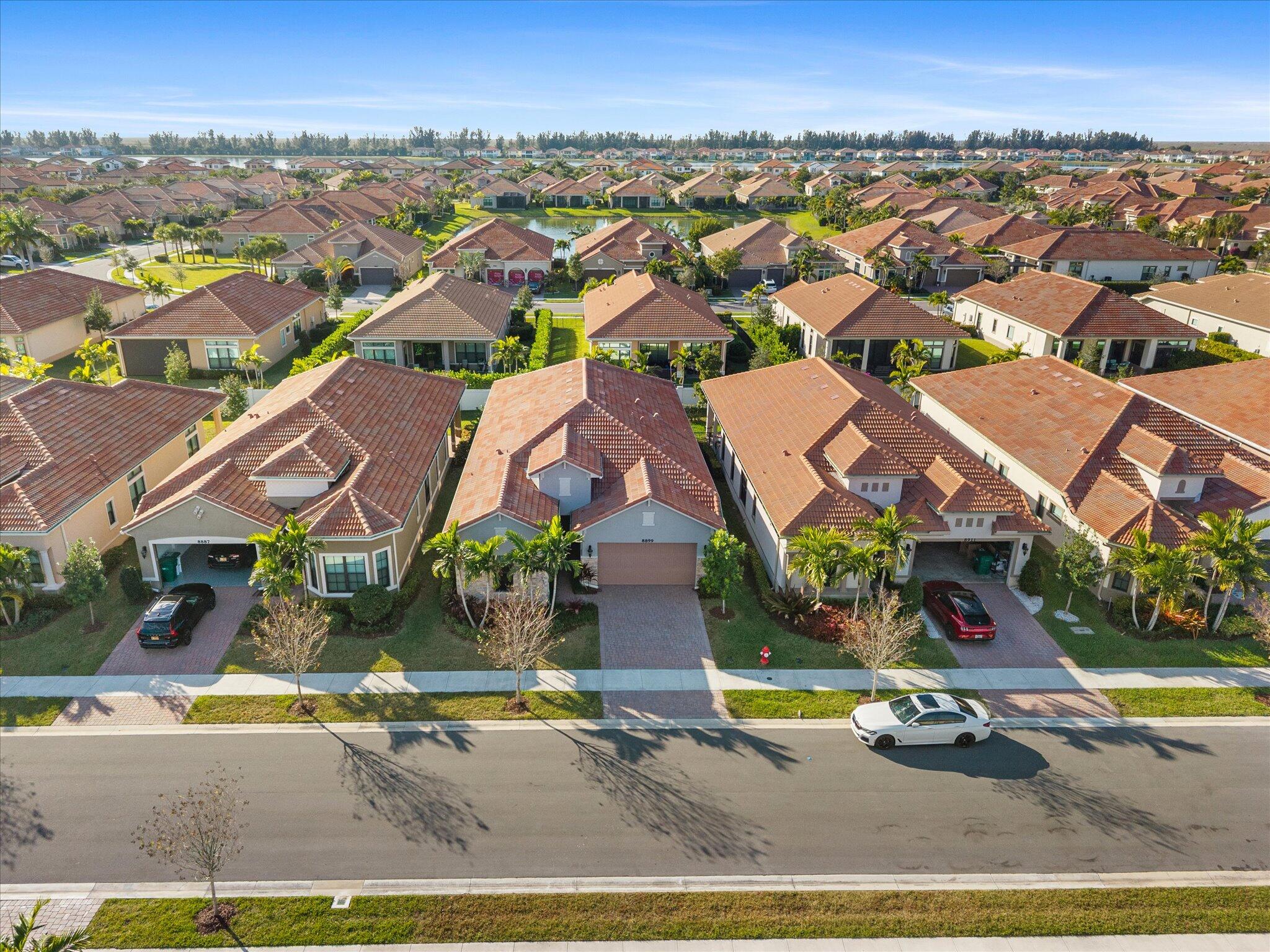 PARKLAND ROYALE - Residential