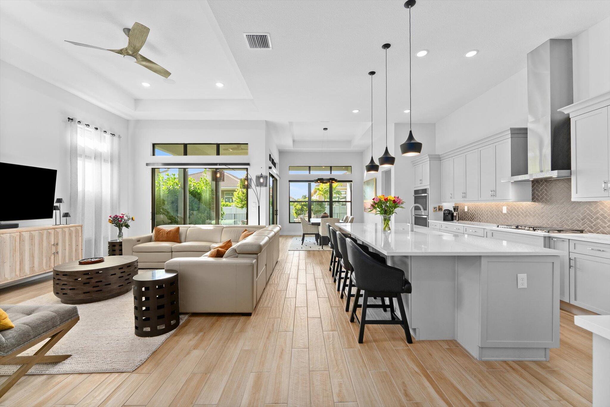 PARKLAND ROYALE - Residential