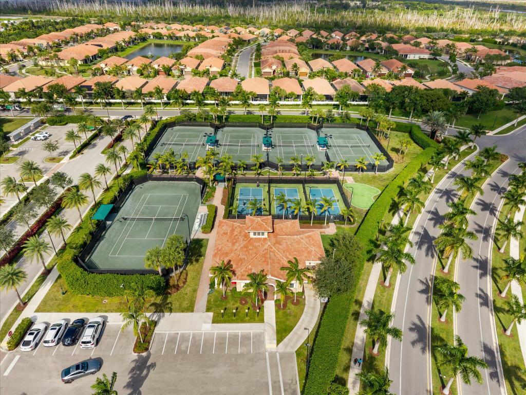 PARKLAND ROYALE - Residential