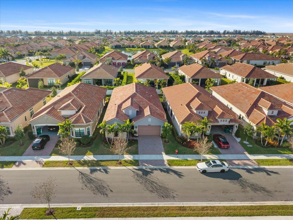 PARKLAND ROYALE - Residential