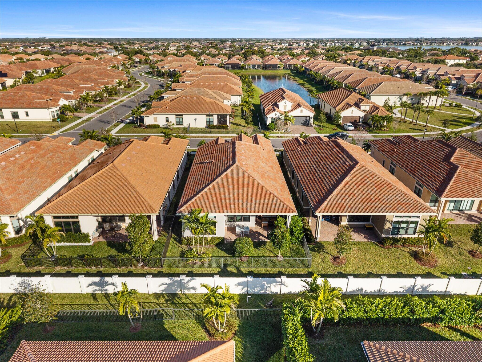 PARKLAND ROYALE - Residential