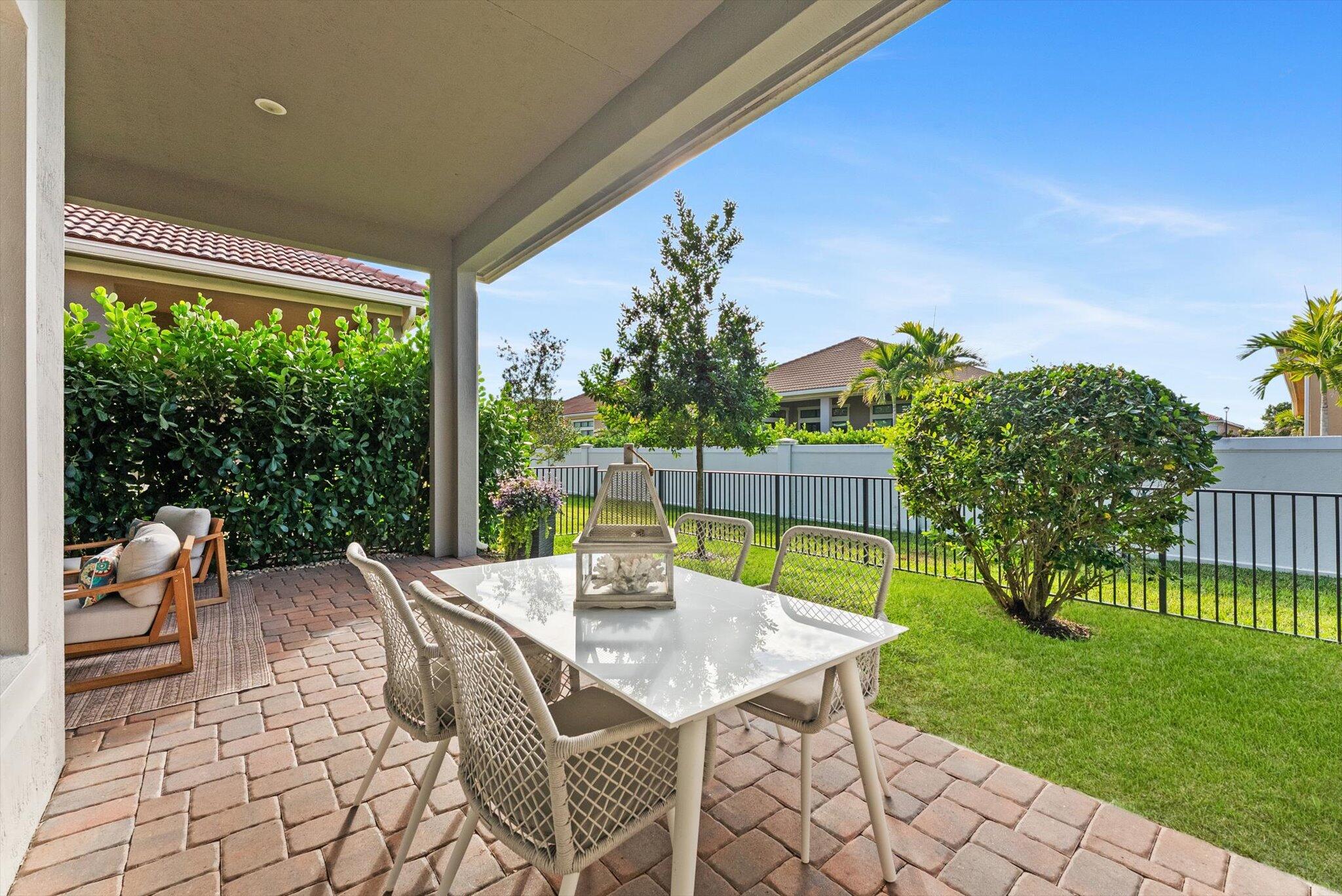 PARKLAND ROYALE - Residential