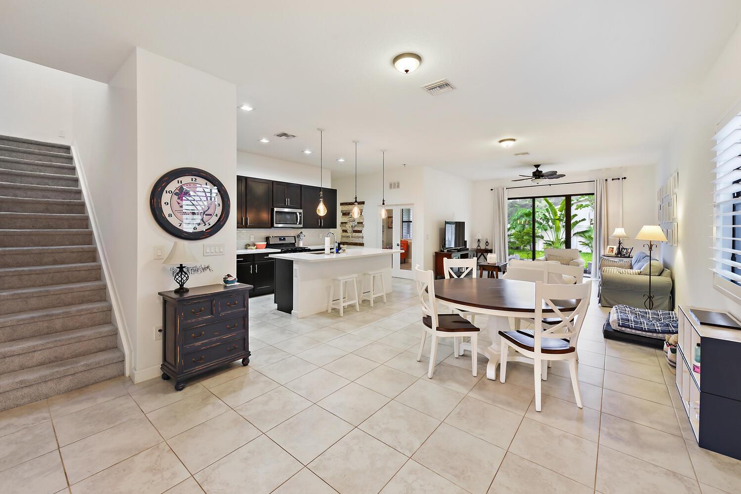 4955 Whispering Way