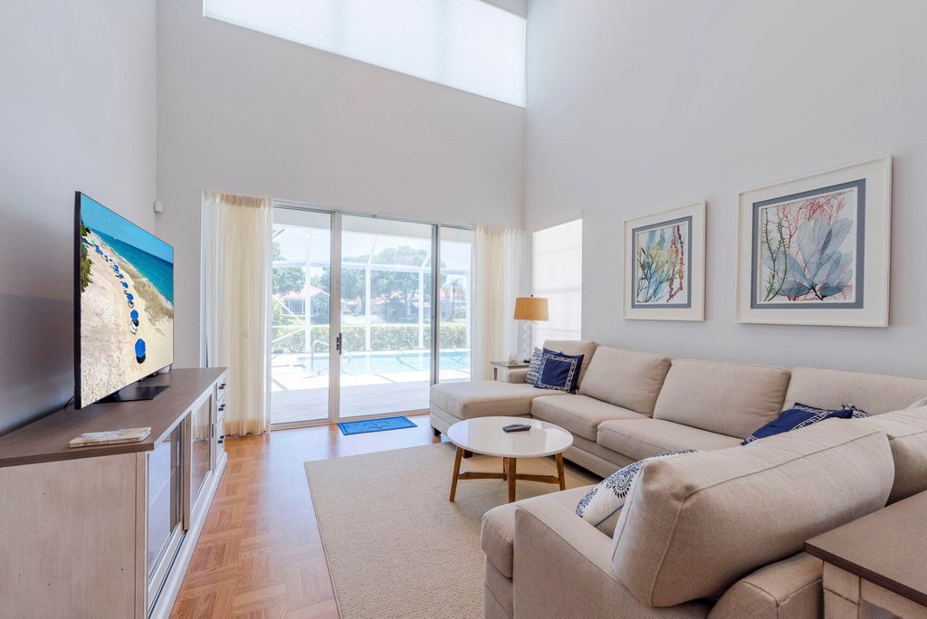 Photo of 657 Masters Way, Palm Beach Gardens, FL 33418 (MLS # R10970415)