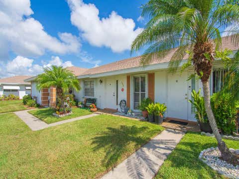 Photo of 1212 S LAKES END Drive #C, Fort Pierce, FL 34982 (MLS # B26057106)