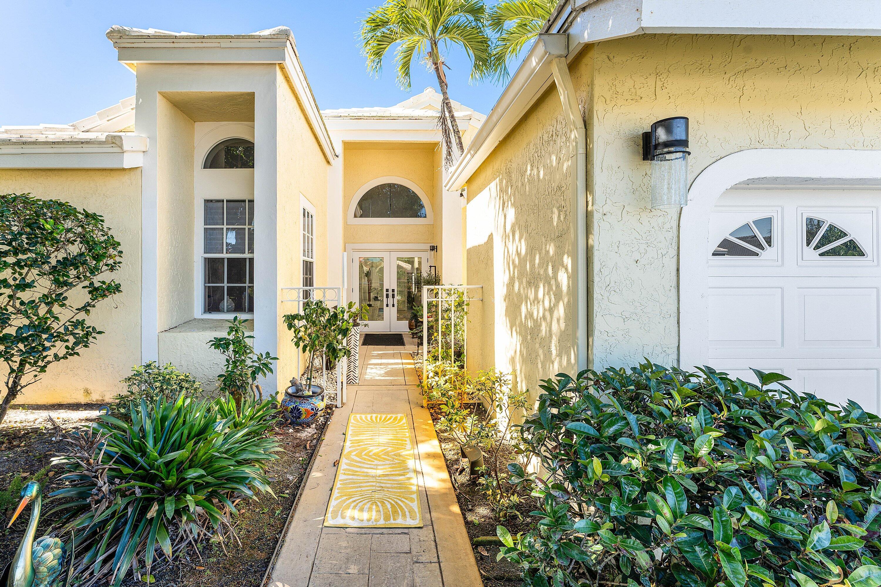 13853 Palm Grove Place