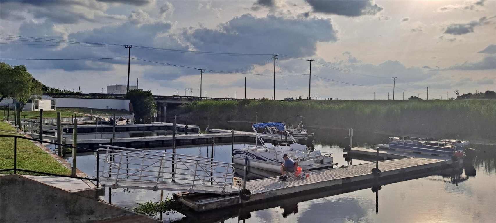 Ancient Oaks R V Residenc - Residential