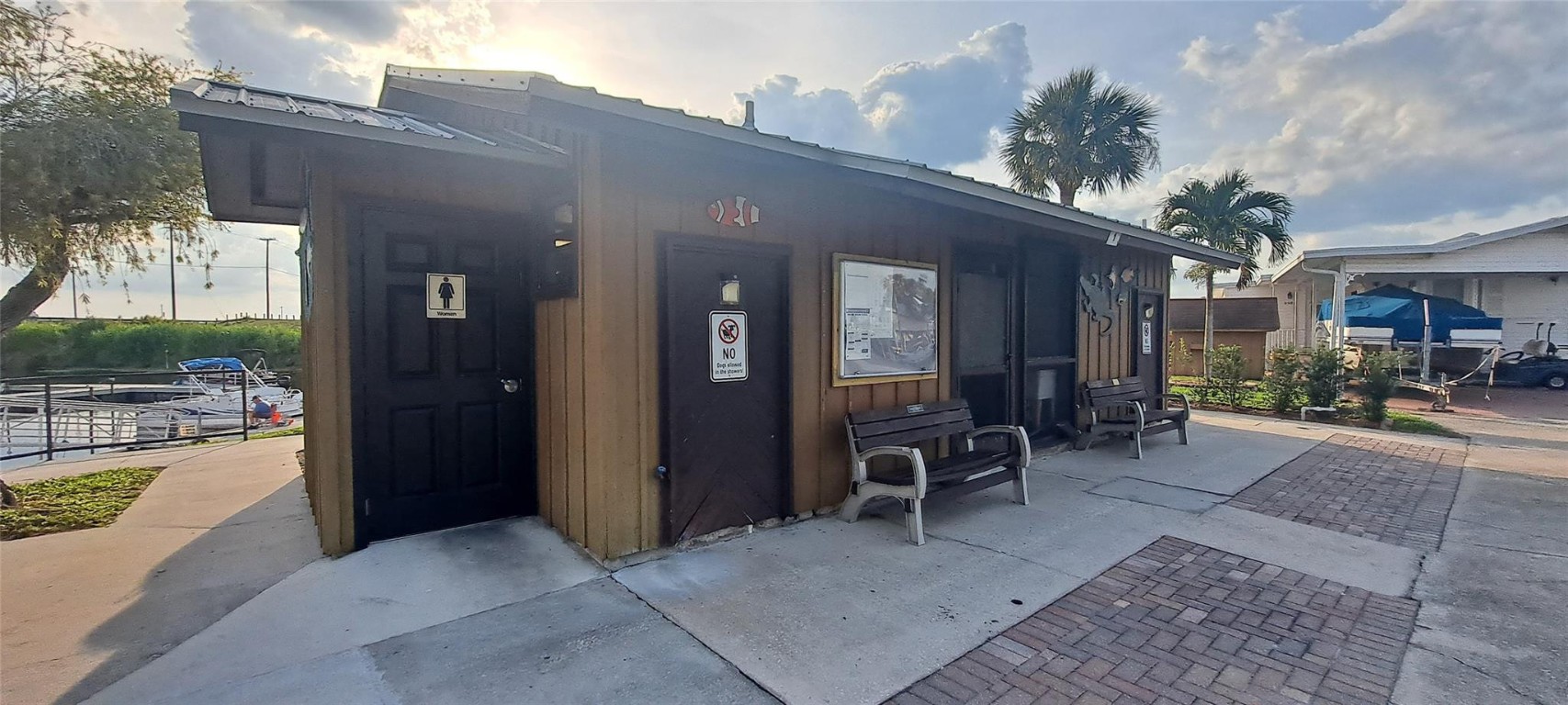 Ancient Oaks R V Residenc - Residential