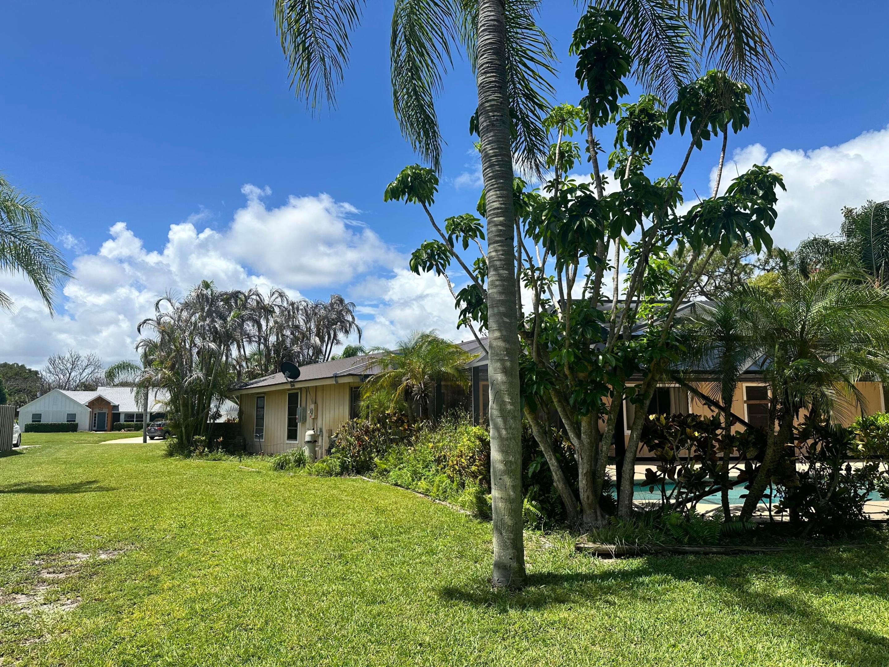 TOWN AND COUNTRY ESTATES - Residential
