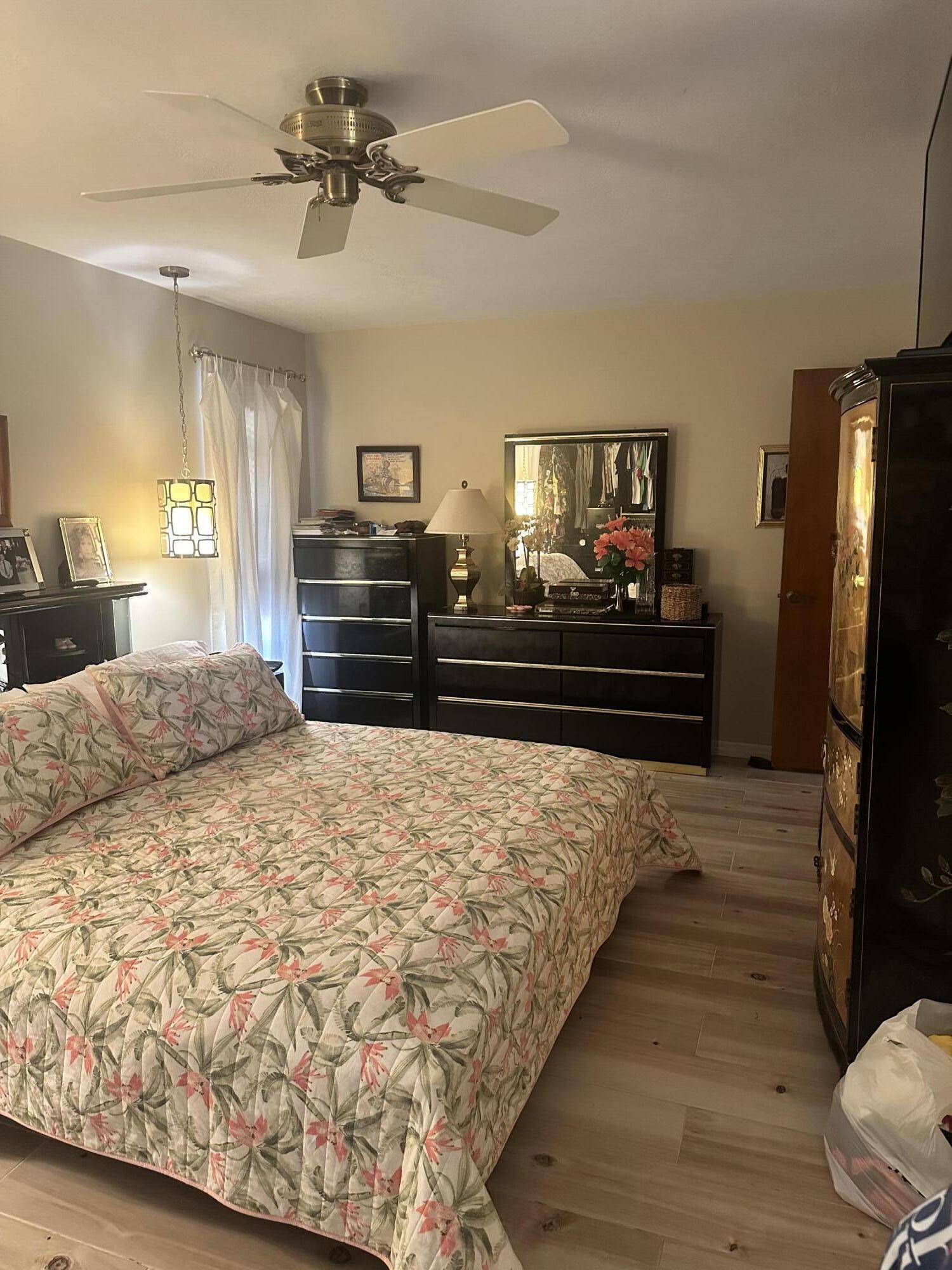 TOWN AND COUNTRY ESTATES - Residential
