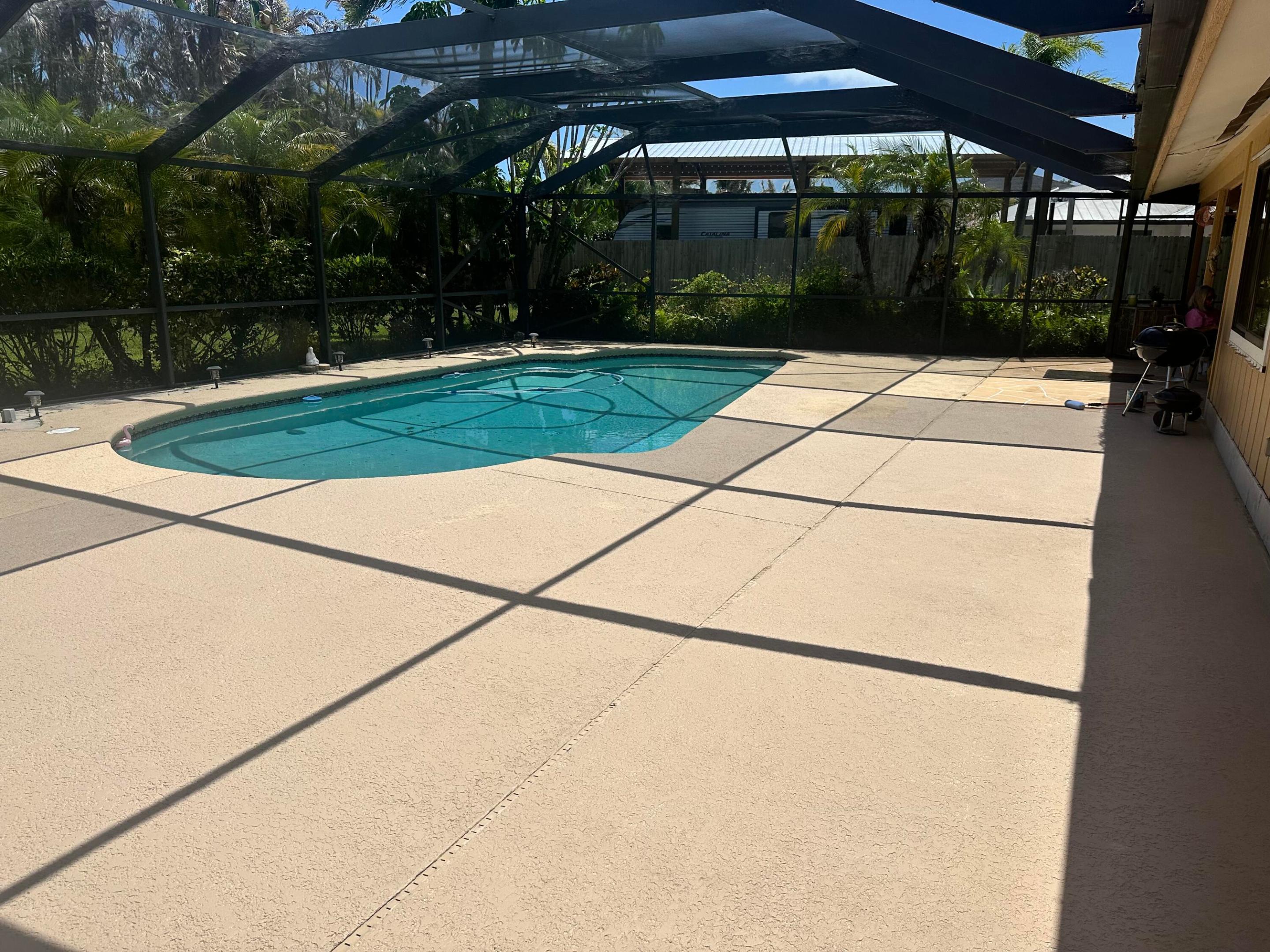 TOWN AND COUNTRY ESTATES - Residential