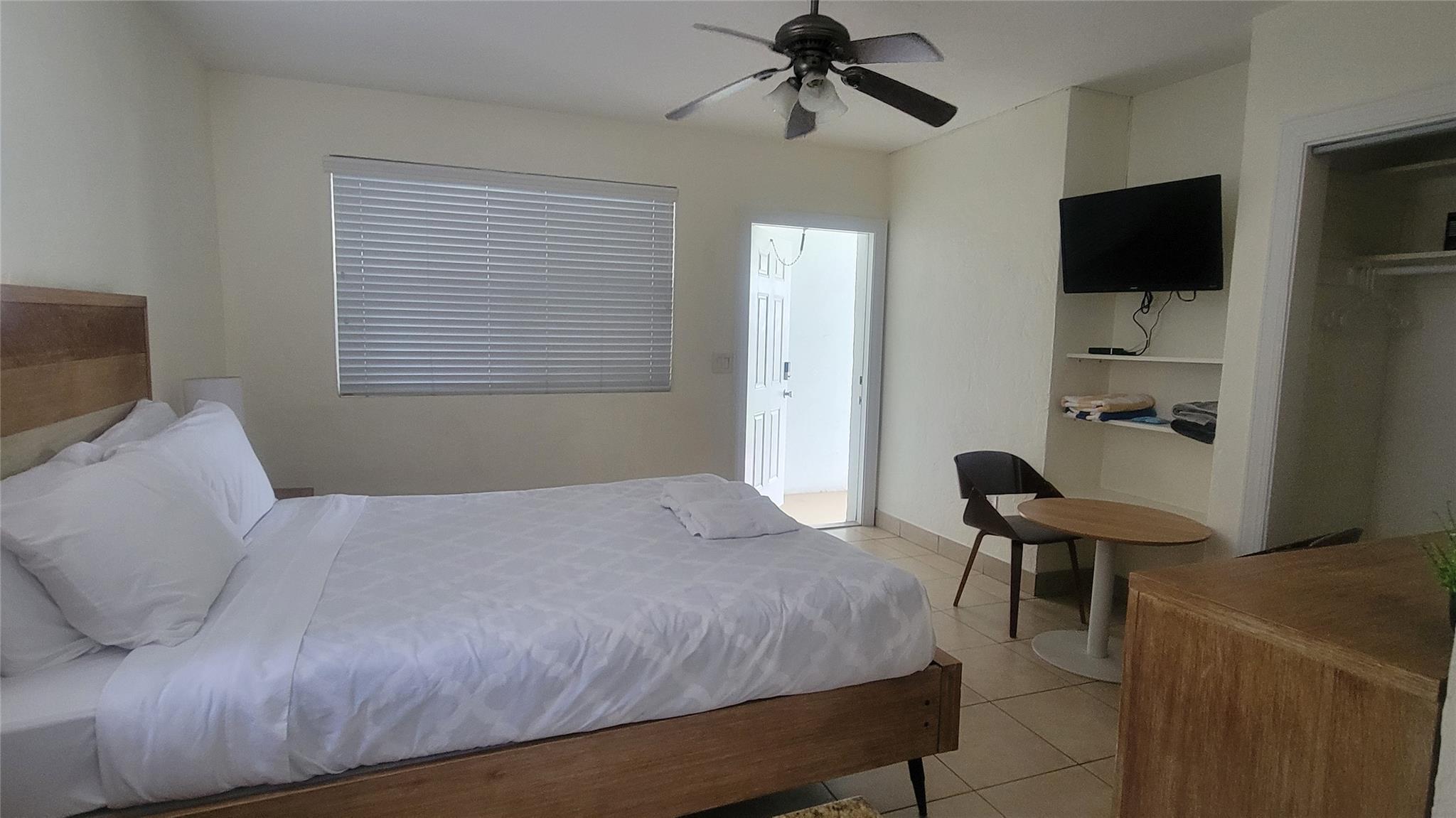 Lake Worth Town Add 01 - Residential Lease