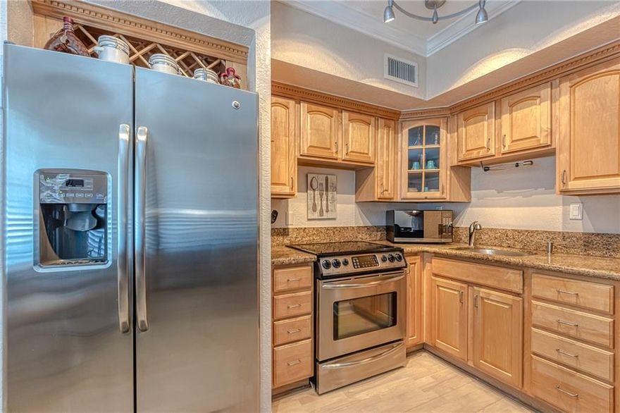 GREAT LOCATION AND PRICED TO SELL! BEAUTIFUL 1 BEDROOM 1 BATHROOM IN A SECURE/GATED BOUTIQUE BUILDING JUST OFF LAS OLAS BOULEVARD. THIS HOME IS EQUIPPED WITH GRANITE COUNTER TOPS, STAINLESS STEEL APPLIANCES AND LIGHT WOOD FLOORS. THE PROPERTY IS VERY WELL MAINTAINED WITH LUSH LANDSCAPING AND A GREAT HEATED POOL. WALK TO LAS OLAS BOULEVARD IN MINUTES AND ENJOY OVER 30 DINING OPTIONS AND MUCH MORE.