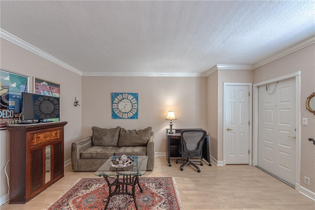 GULFSTREAM - Residential