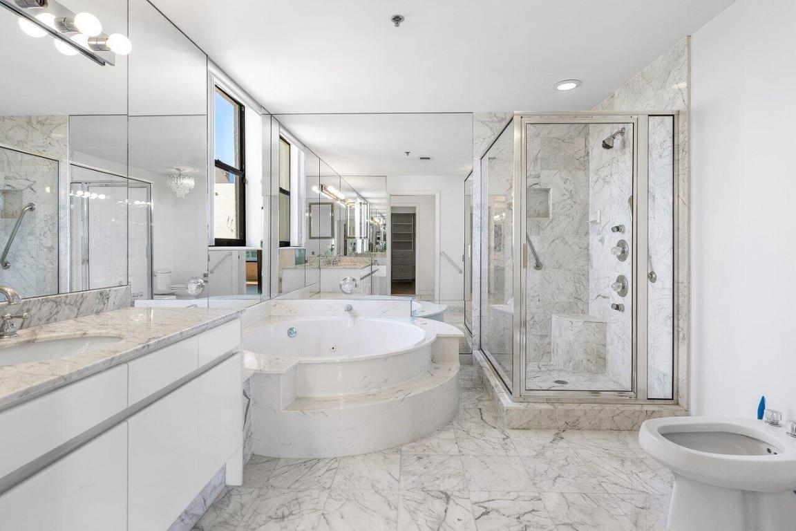 IMPERIAL ROYALE AT BOCA POINTE CONDO - Residential