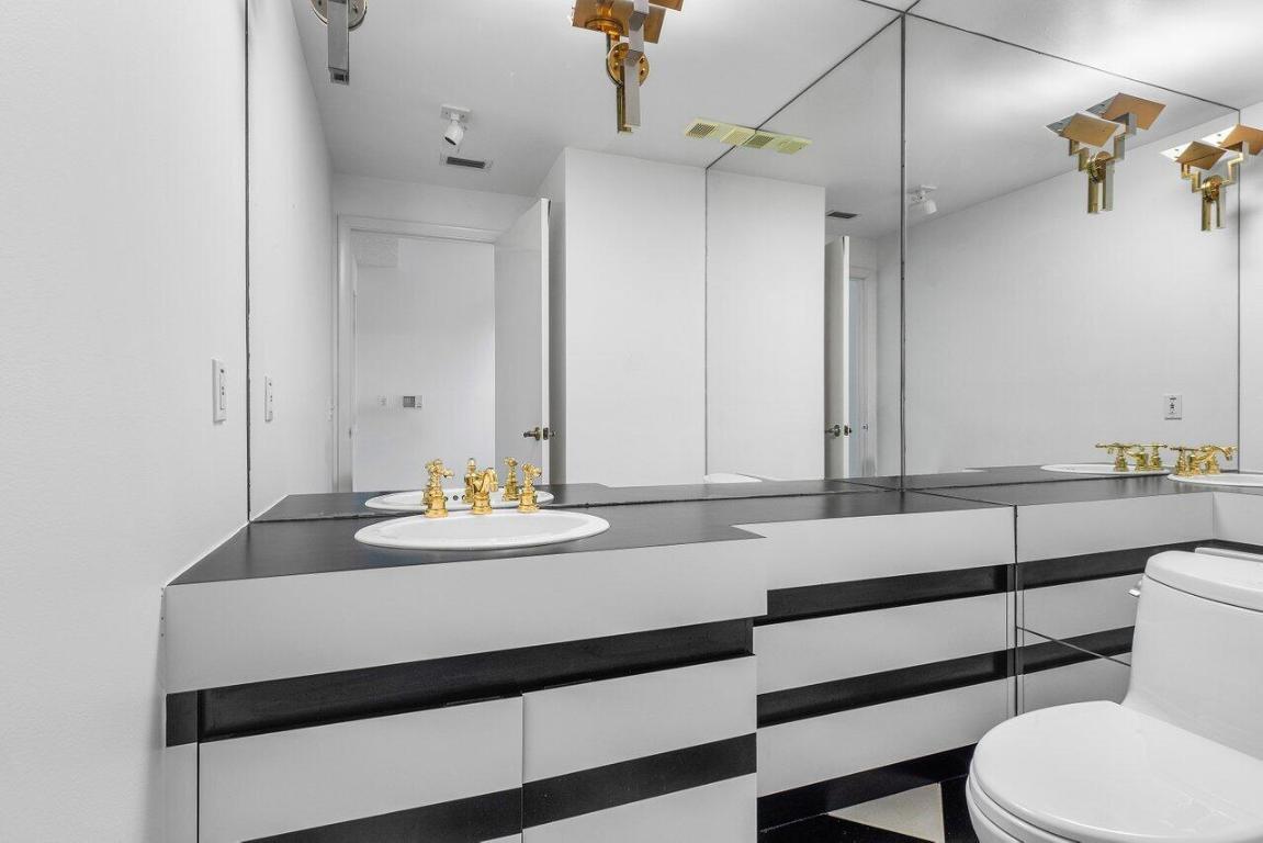 IMPERIAL ROYALE AT BOCA POINTE CONDO - Residential