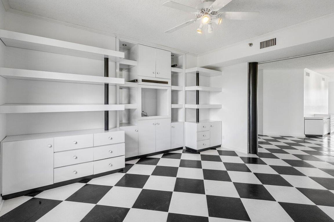 IMPERIAL ROYALE AT BOCA POINTE CONDO - Residential